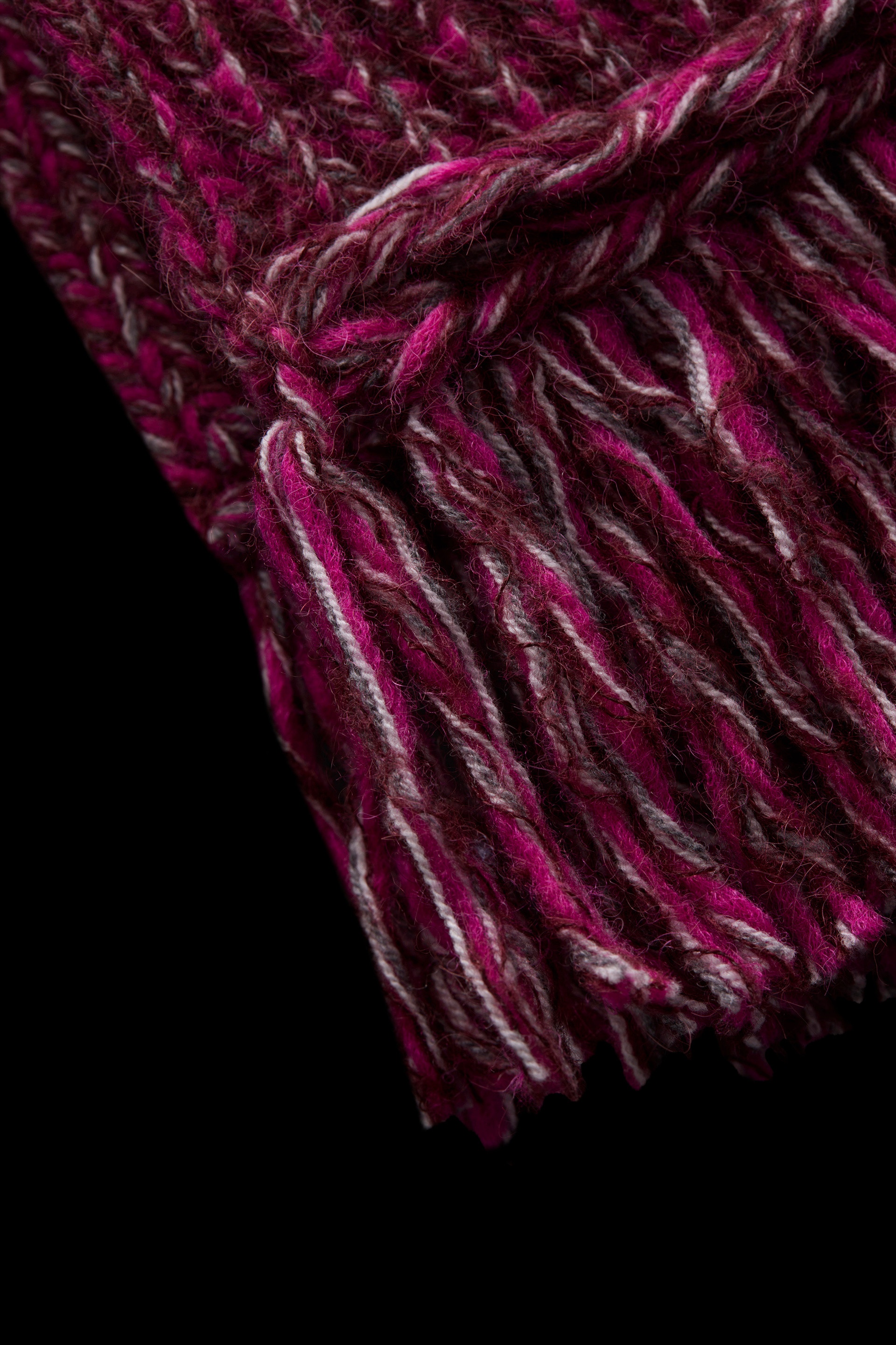 English Rib-Knit Logo Scarf - 3