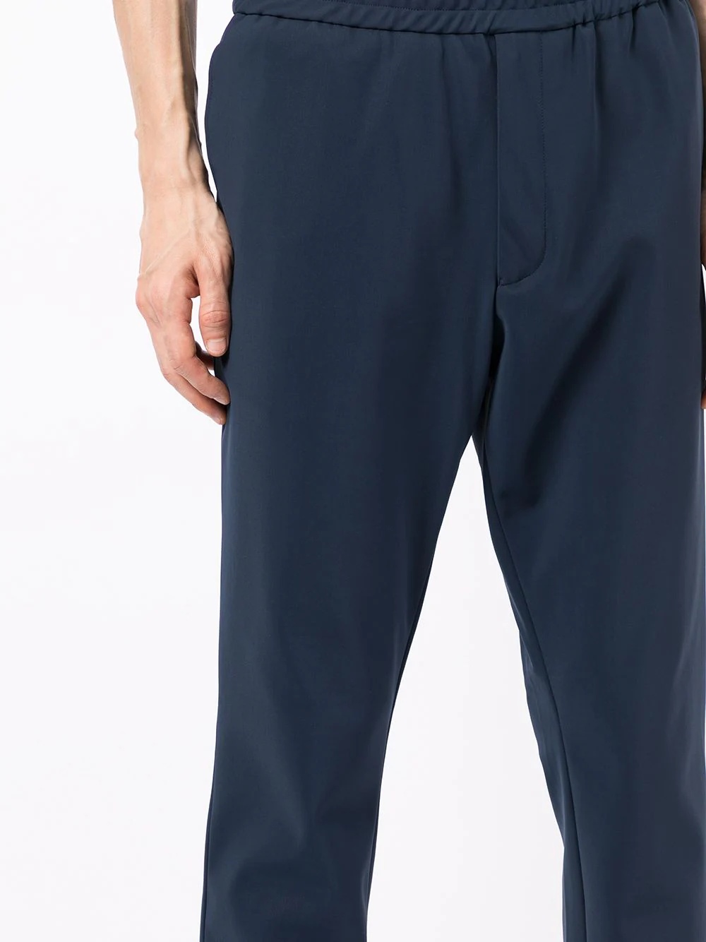 elasticated-waist organic-cotton trousers - 5