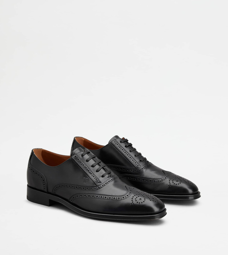 LACE-UPS IN LEATHER - BLACK 2