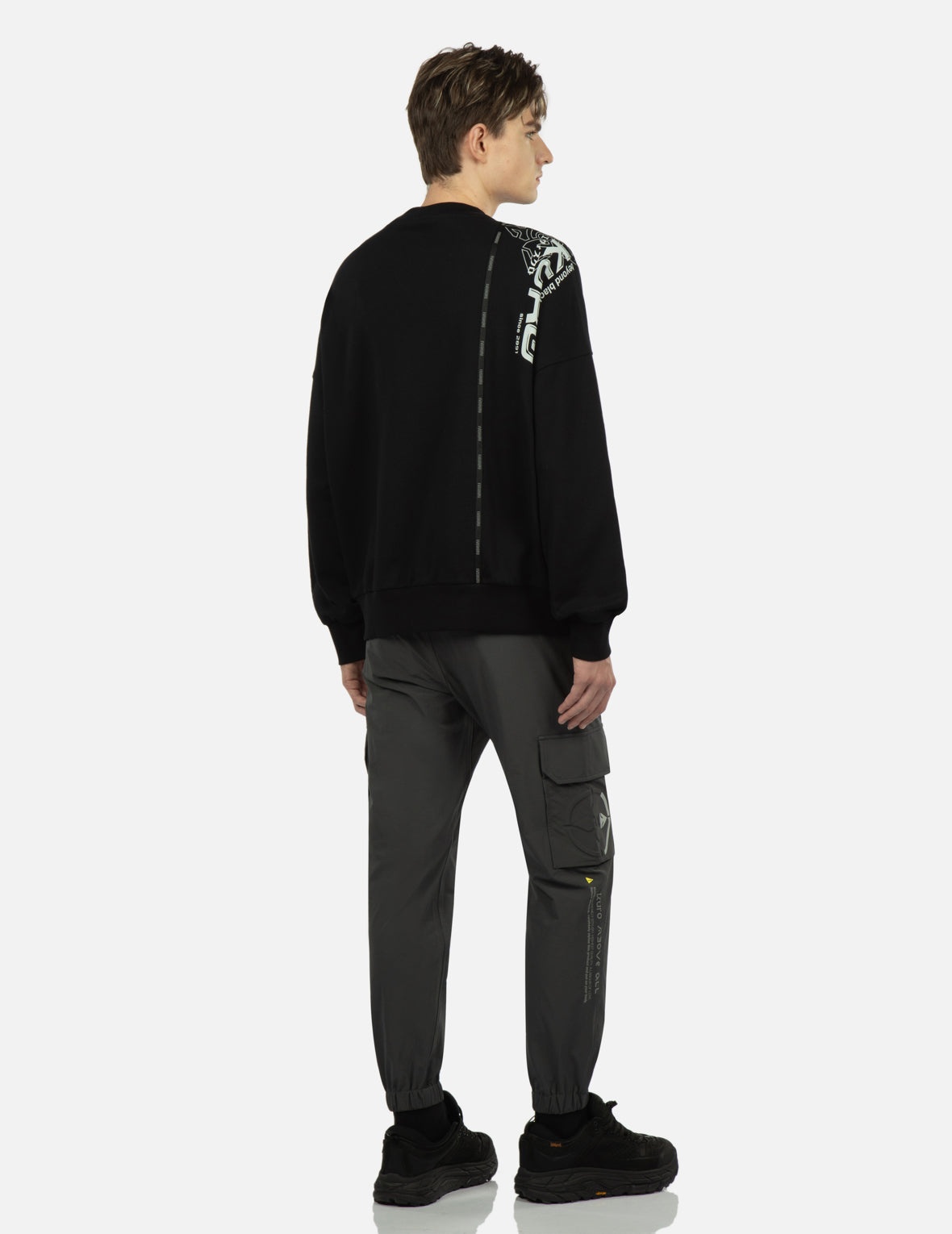 Logo Tape Oversized Sweatshirt - 4