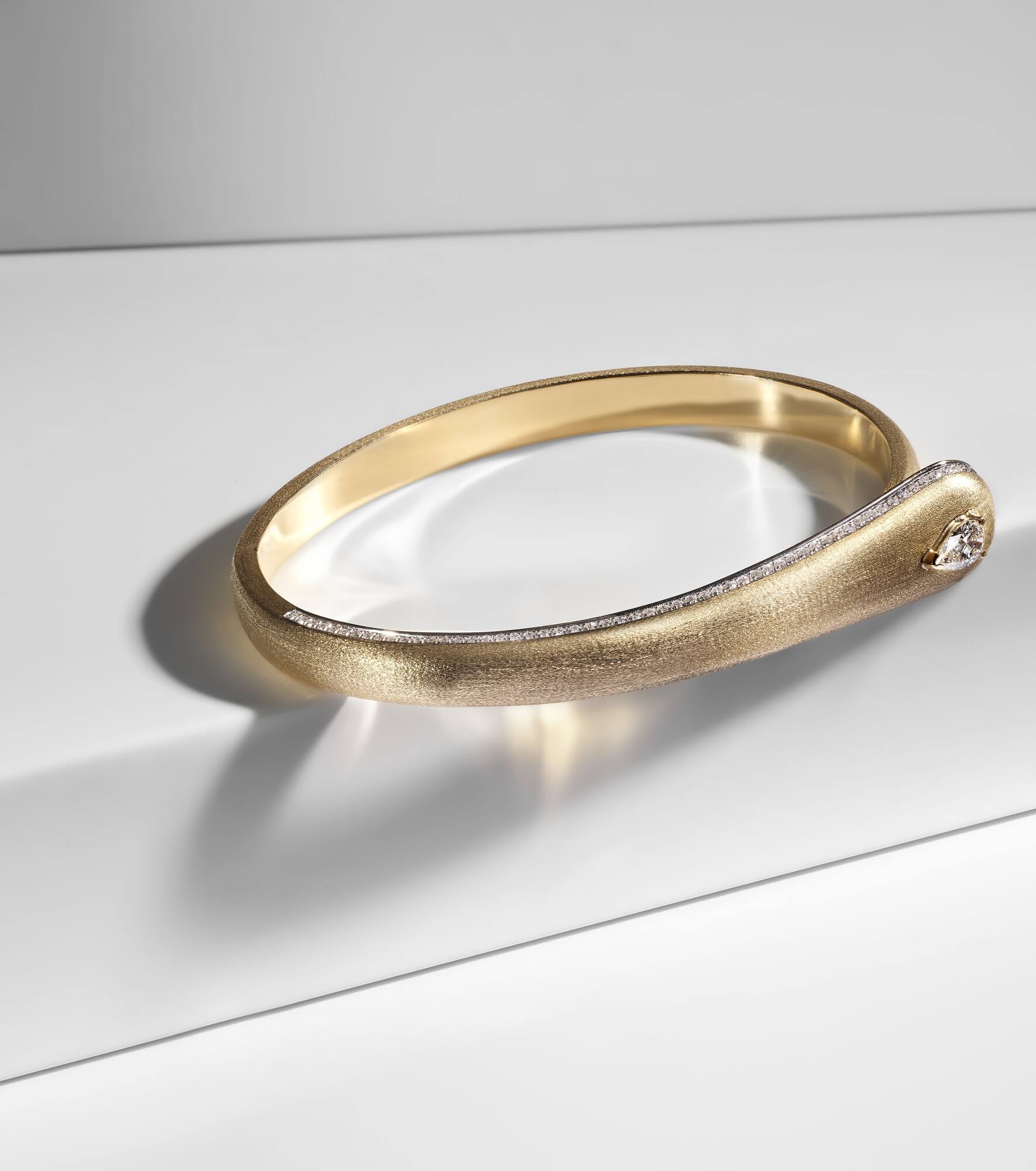18kt gold bracelet with diamonds - 5