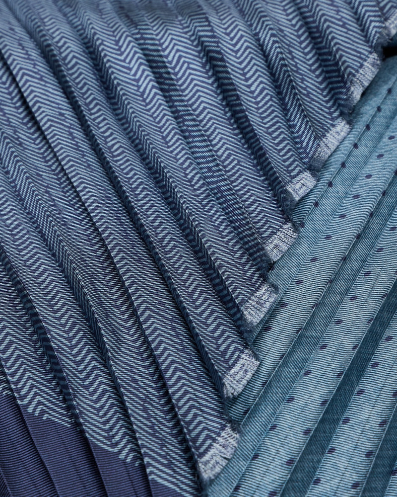 GIORGIO ARMANI PLEATED SILK SCARF outlook
