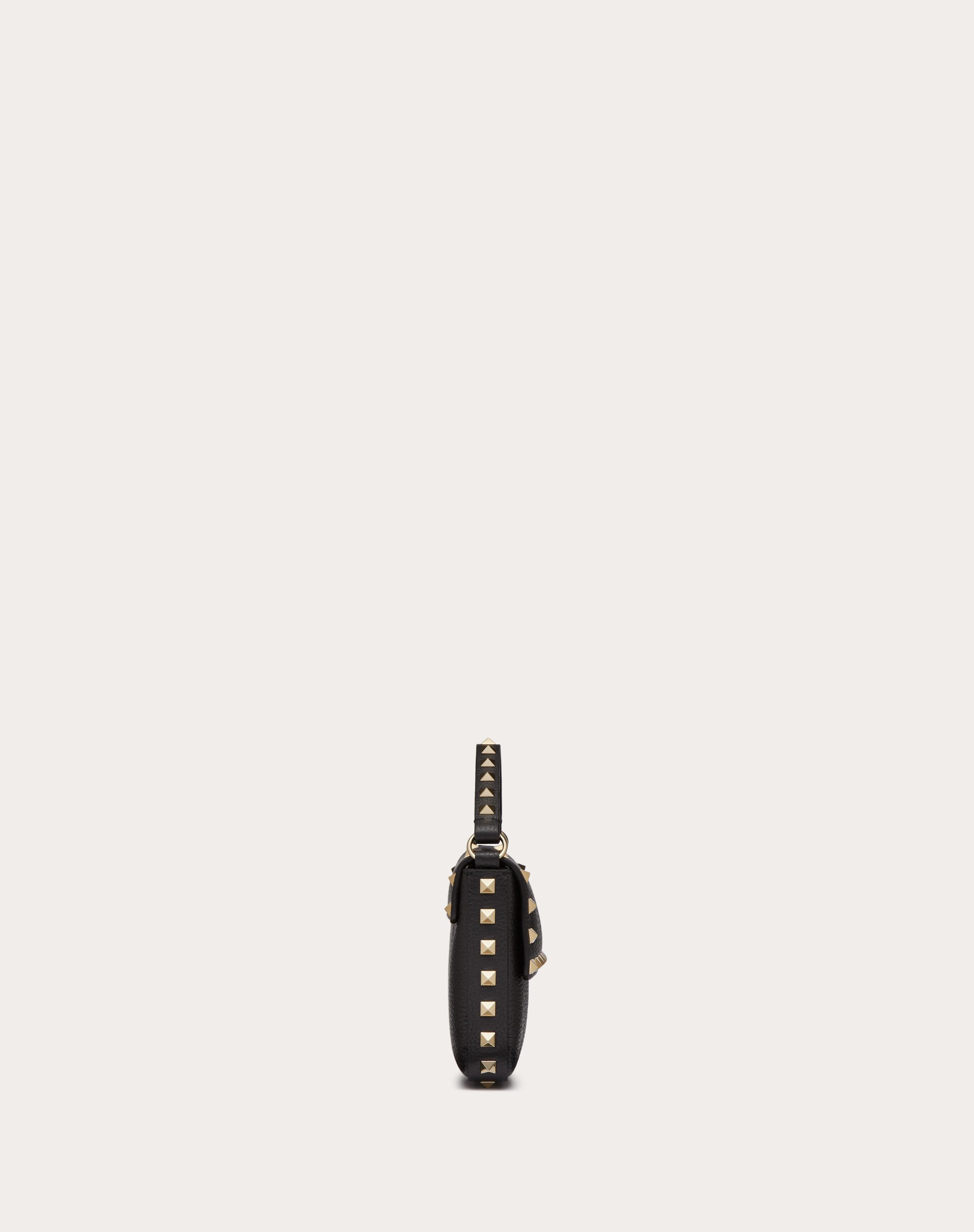 ROCKSTUD GRAINY CALFSKIN POUCH - 4