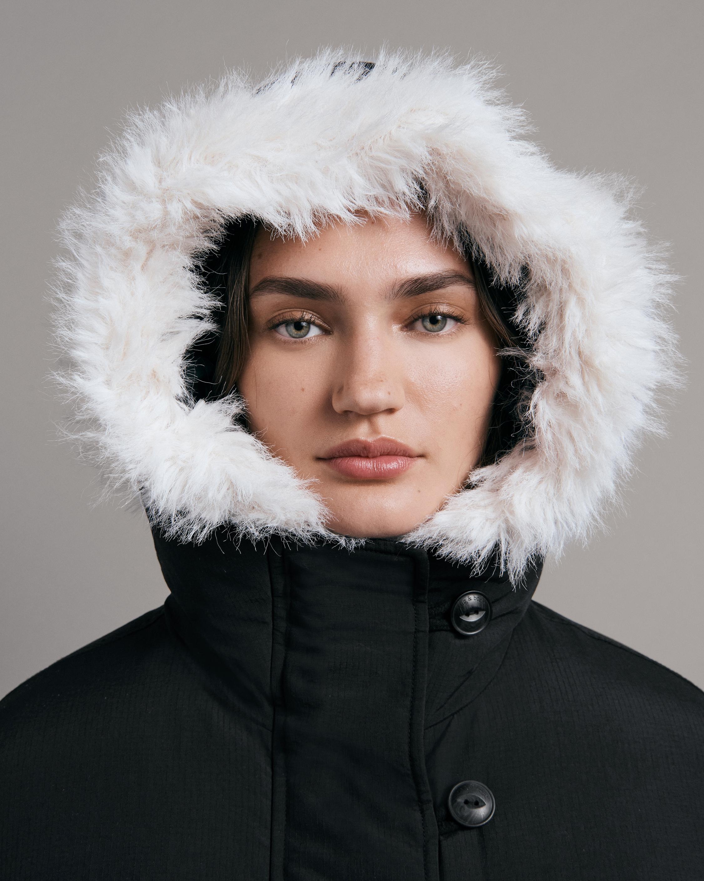 Rae Nylon Puffer Coat
Relaxed Fit Jacket - 5