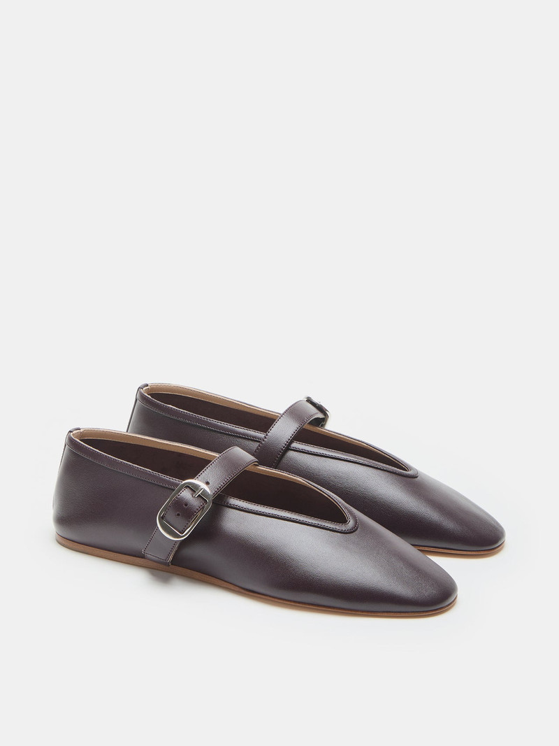 LE MONDE BÉRYL Stella Slipper / Plum Leather outlook