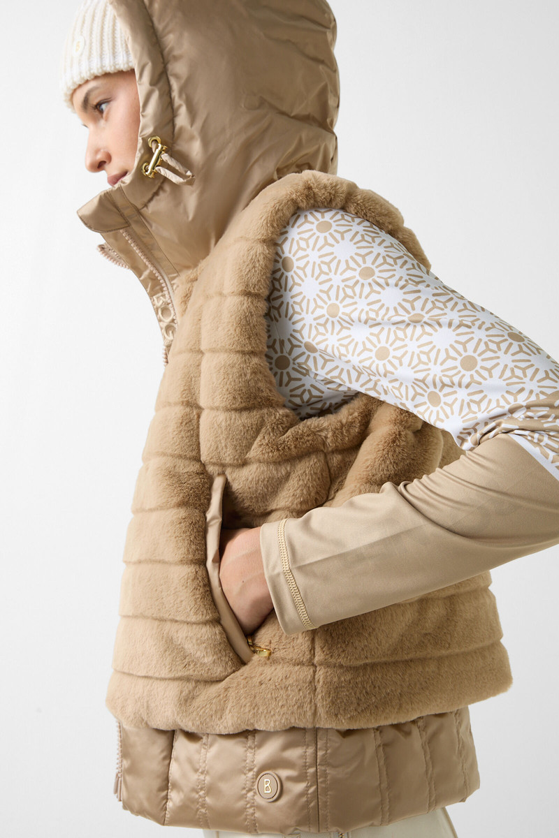 Yumi fur vest in Beige 5
