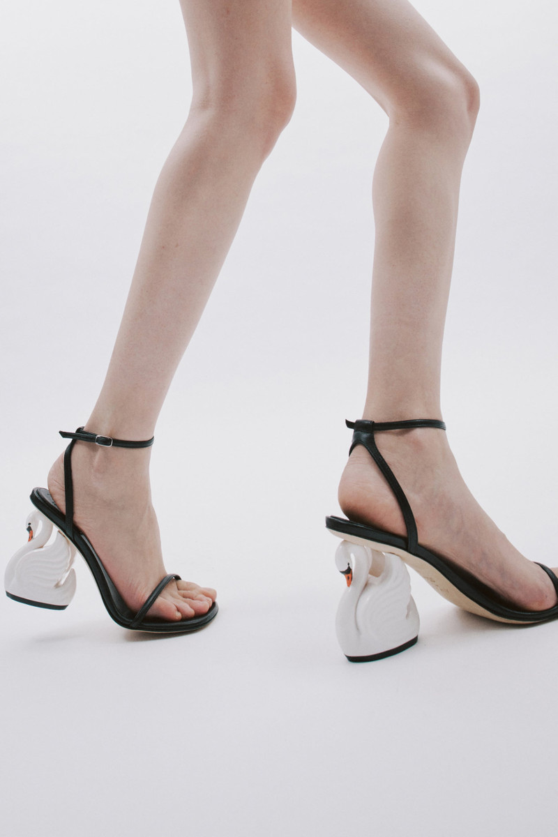 BETA SHOES WITH SWAN HEEL BLACK WHITE 3