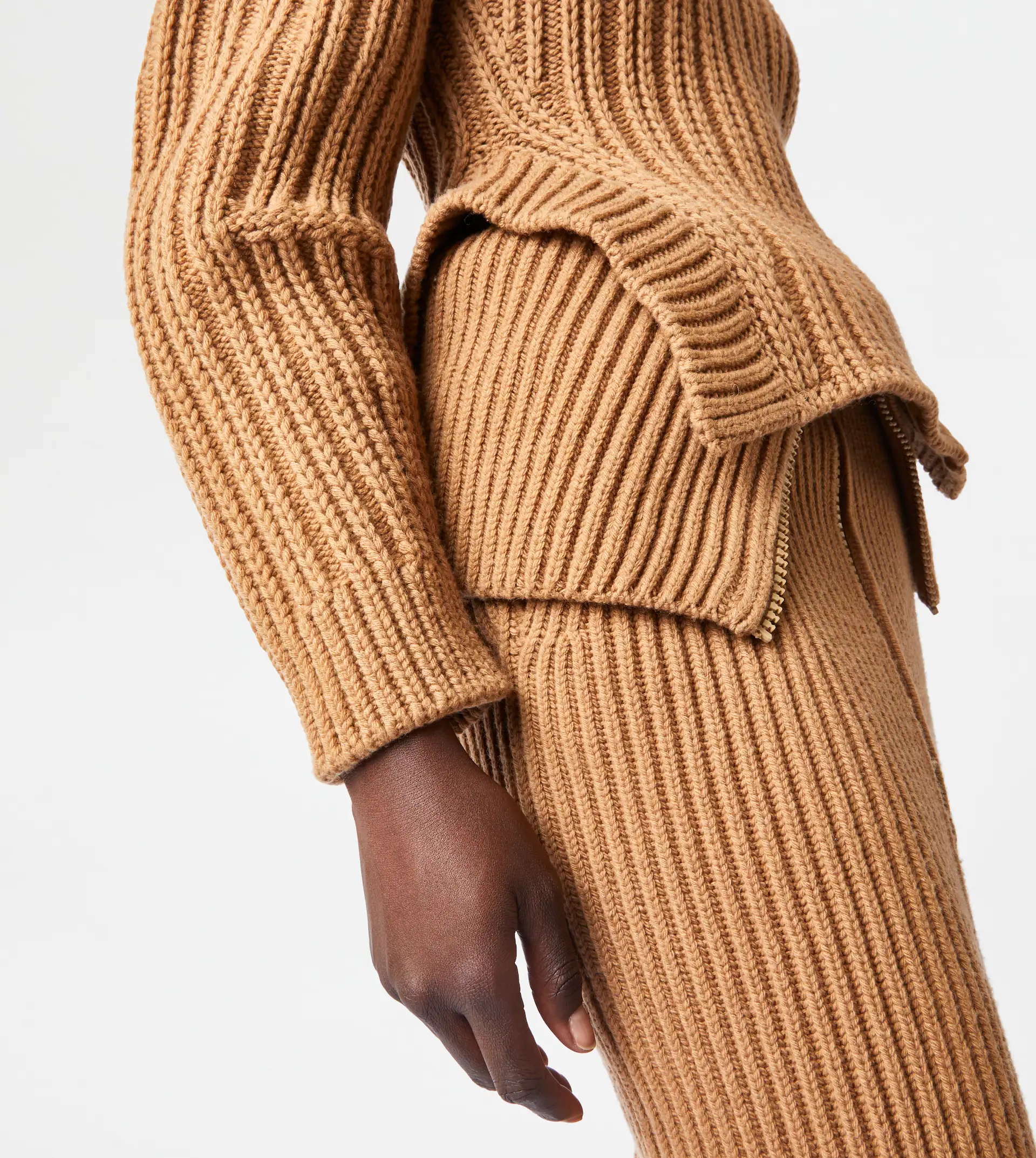 CASHMERE BLEND ROUND NECK JUMPER - BROWN - 5