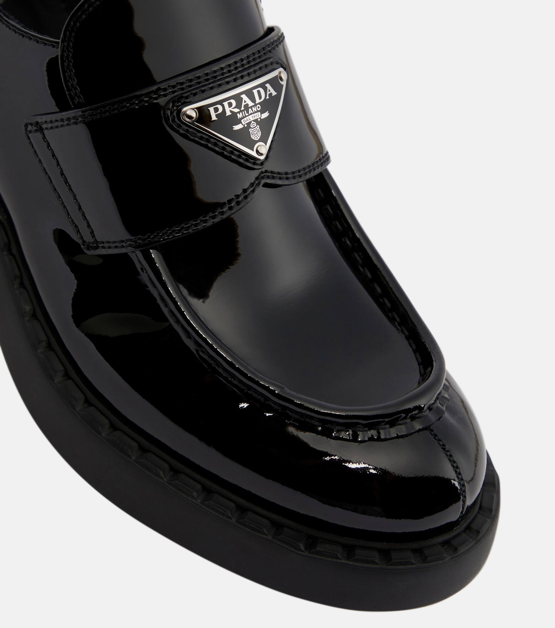 Logo patent leather loafers - 6