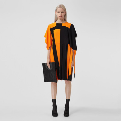 Burberry Cape Sleeve Geometric Print Silk Crepe de Chine Dress outlook