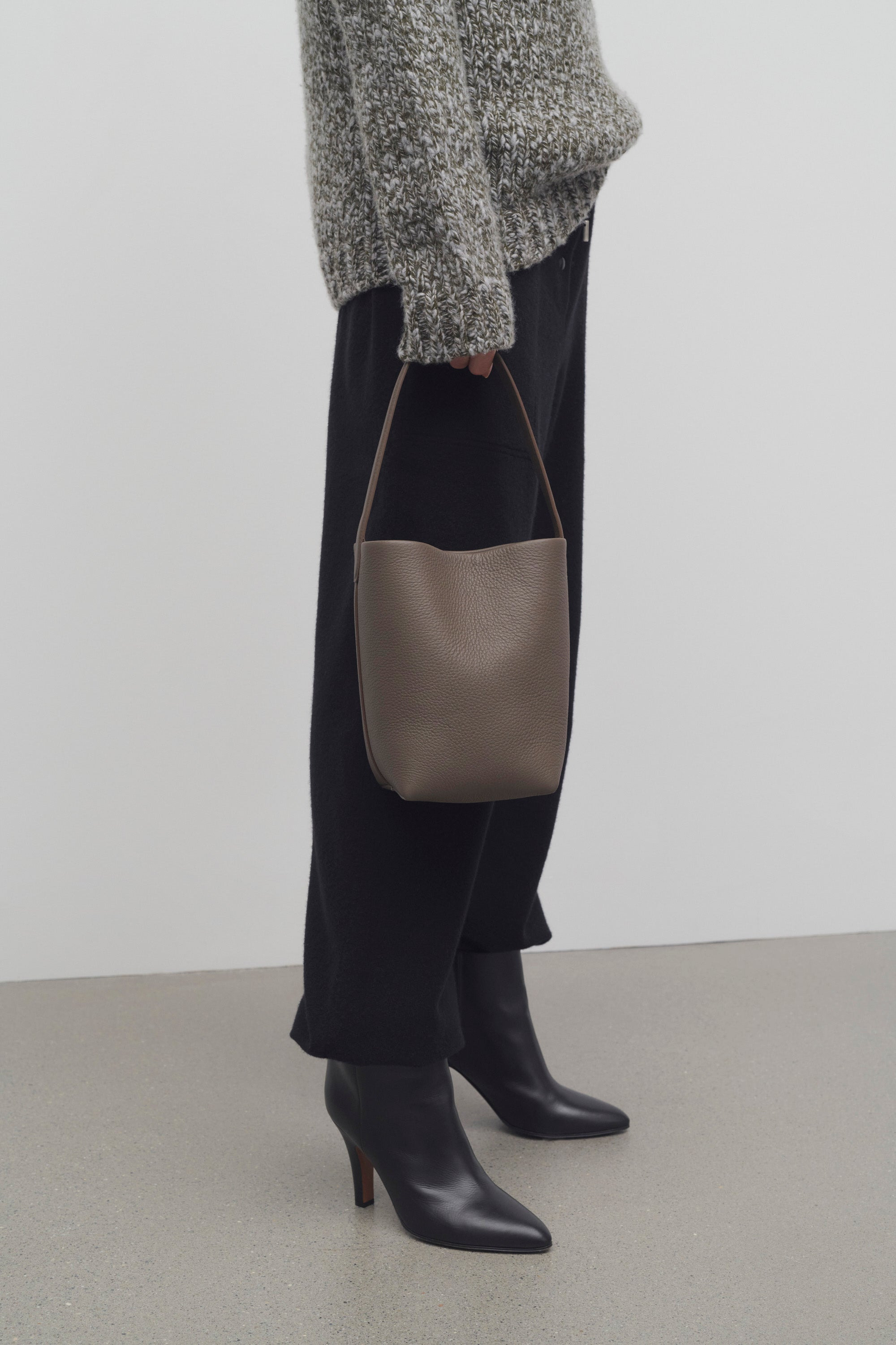 Small N/S Park Tote Bag in Leather - 4