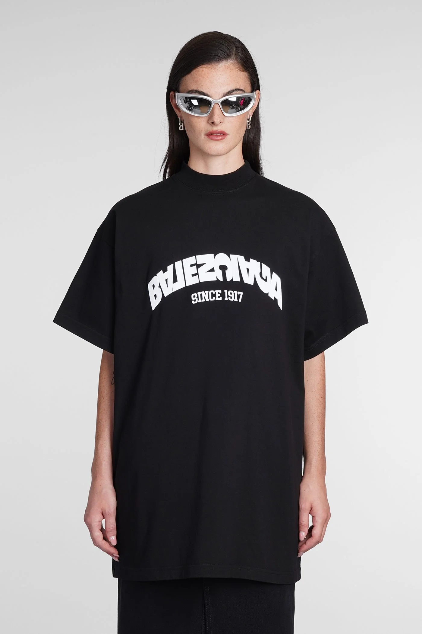 Balenciaga Back Flip T-shirt Oversized - 1