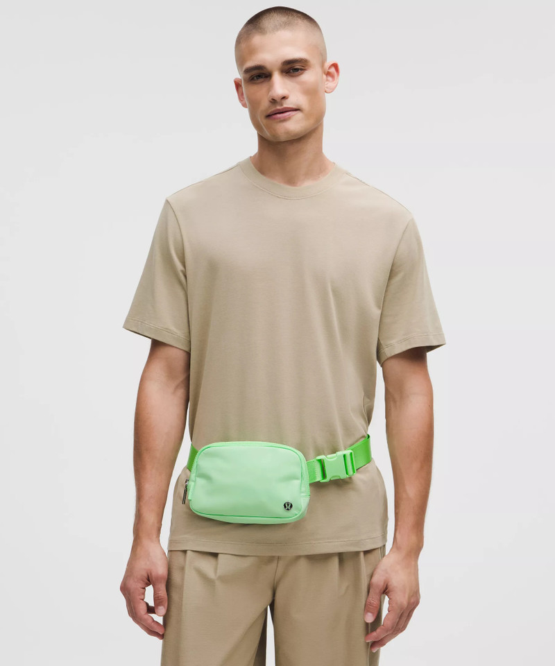 Everywhere Belt Bag with Long Strap 1L 6