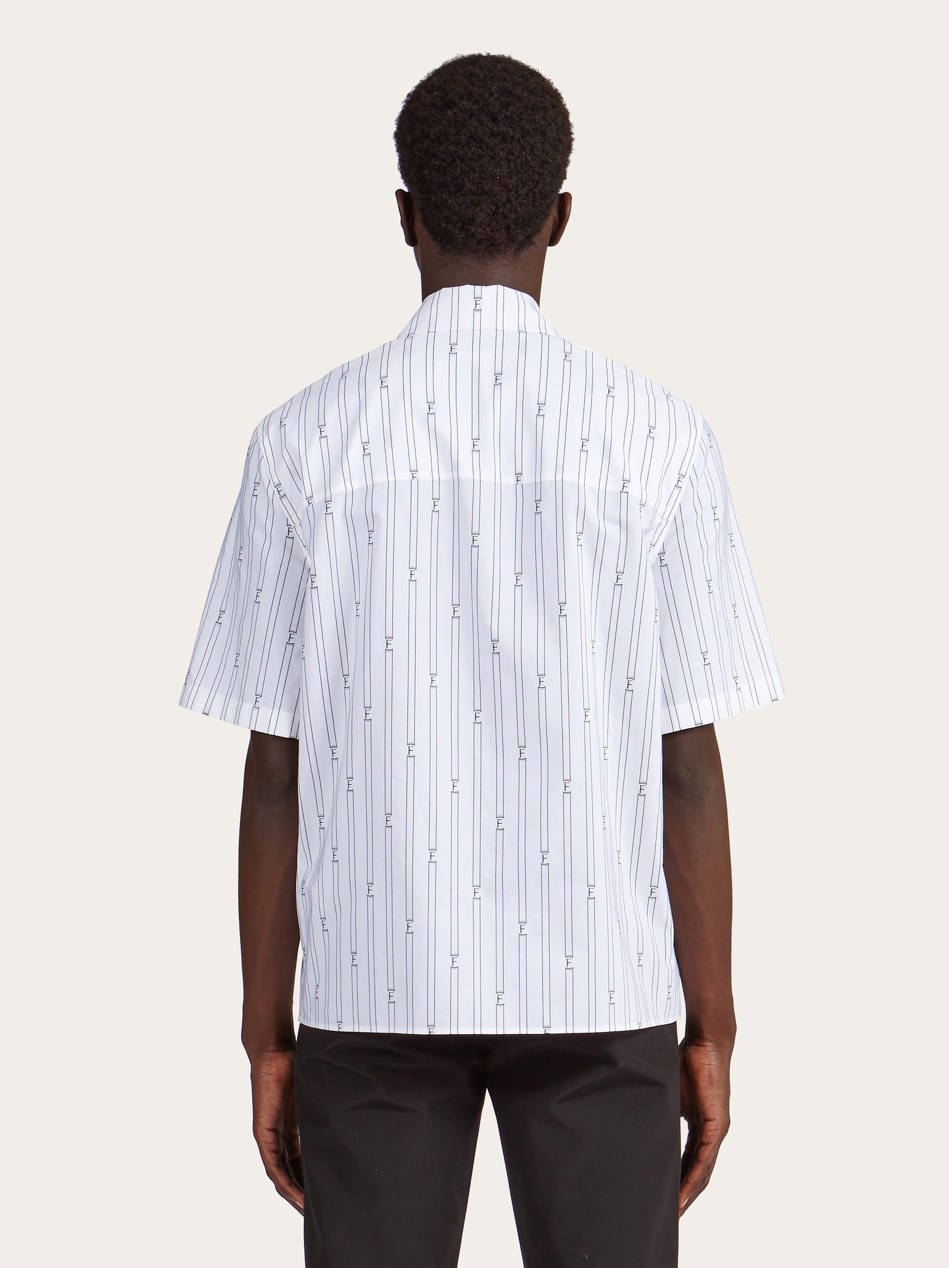 Short sleeved shirt with bowling collar - 3