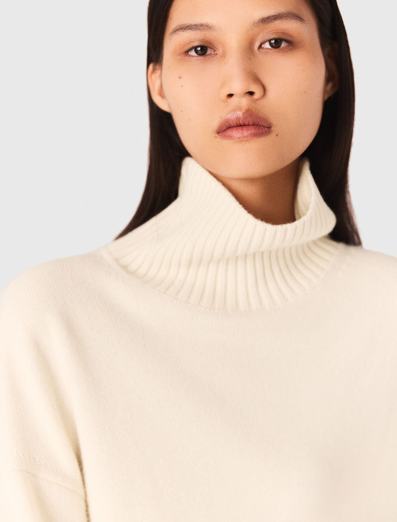 High-neck cashmere sweater 7