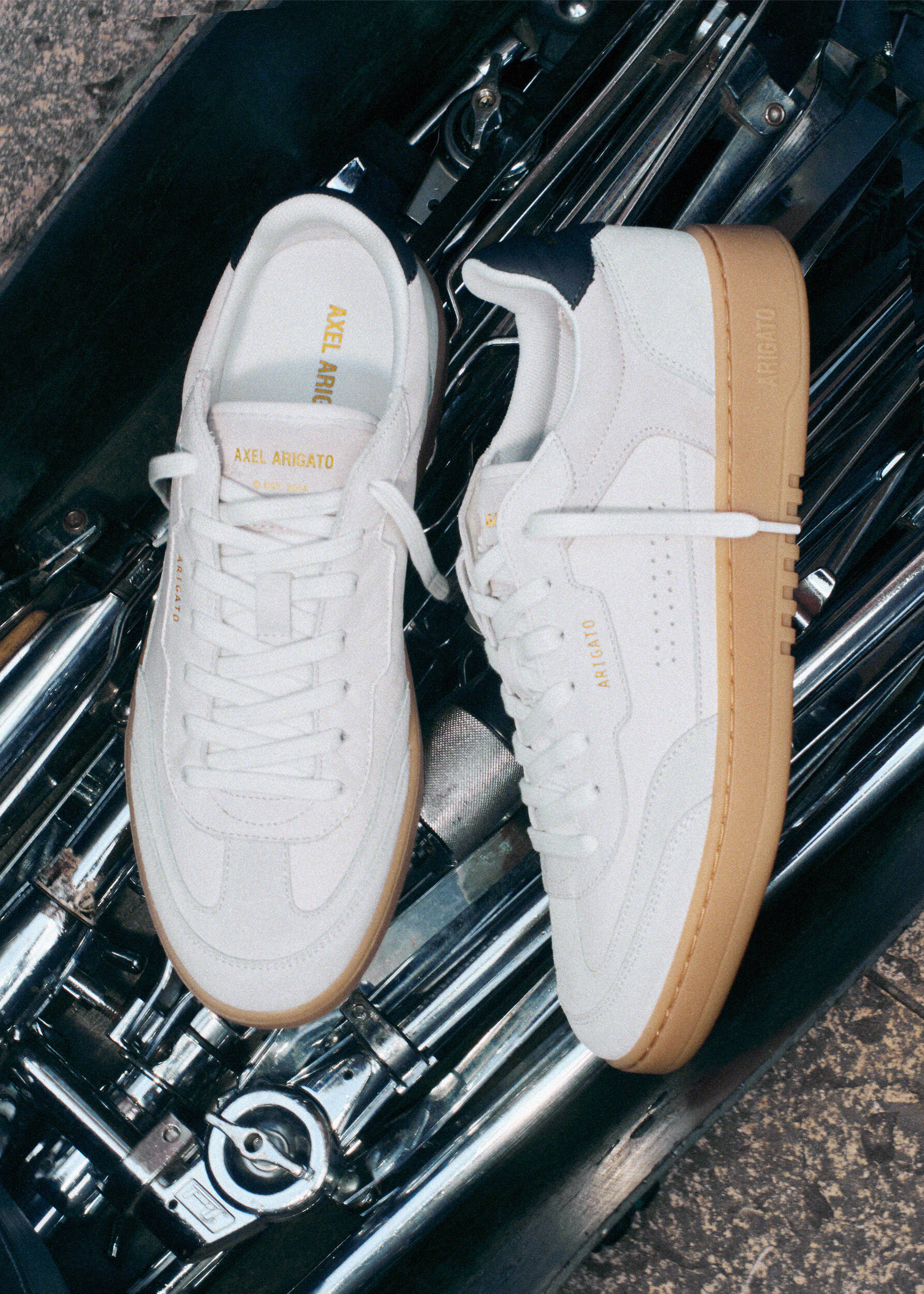 Dice T-Toe Sneaker - 7