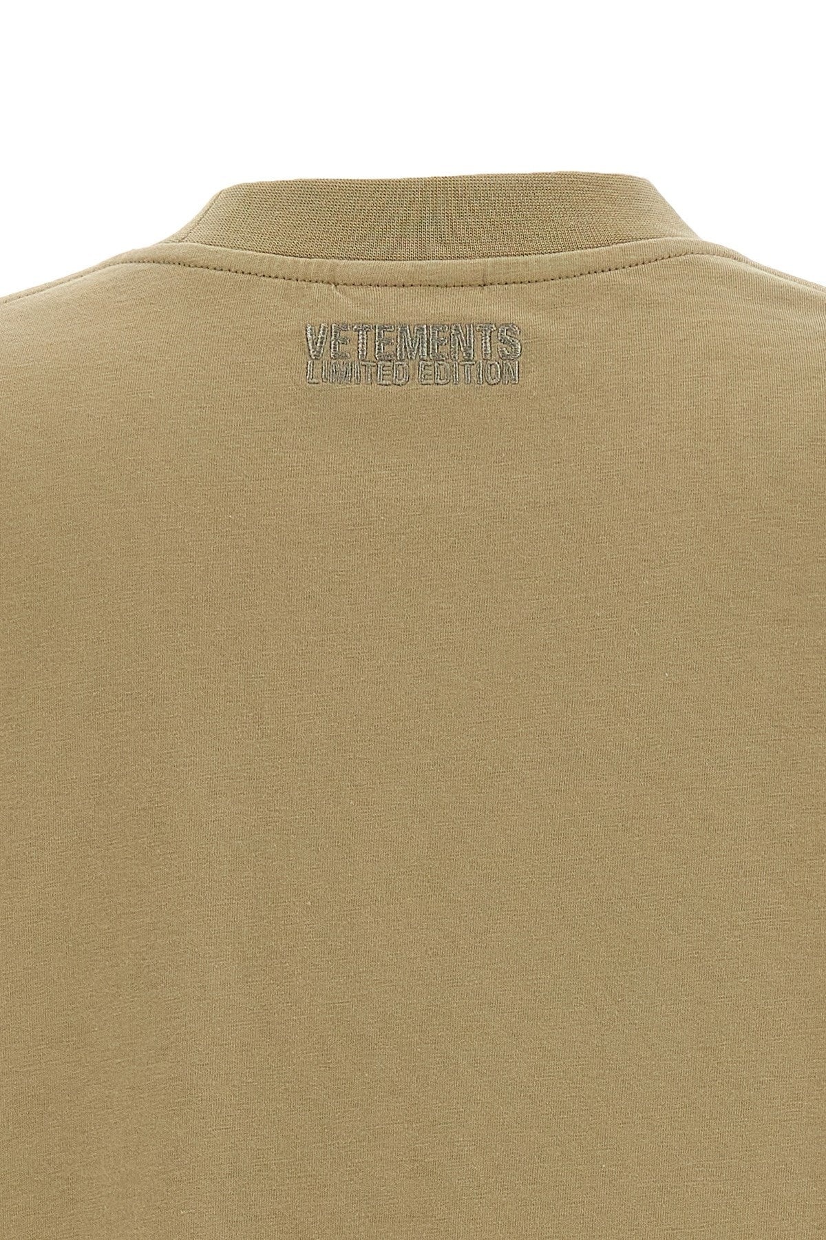 Vetements Women 'Oval Logo' T-Shirt - 4