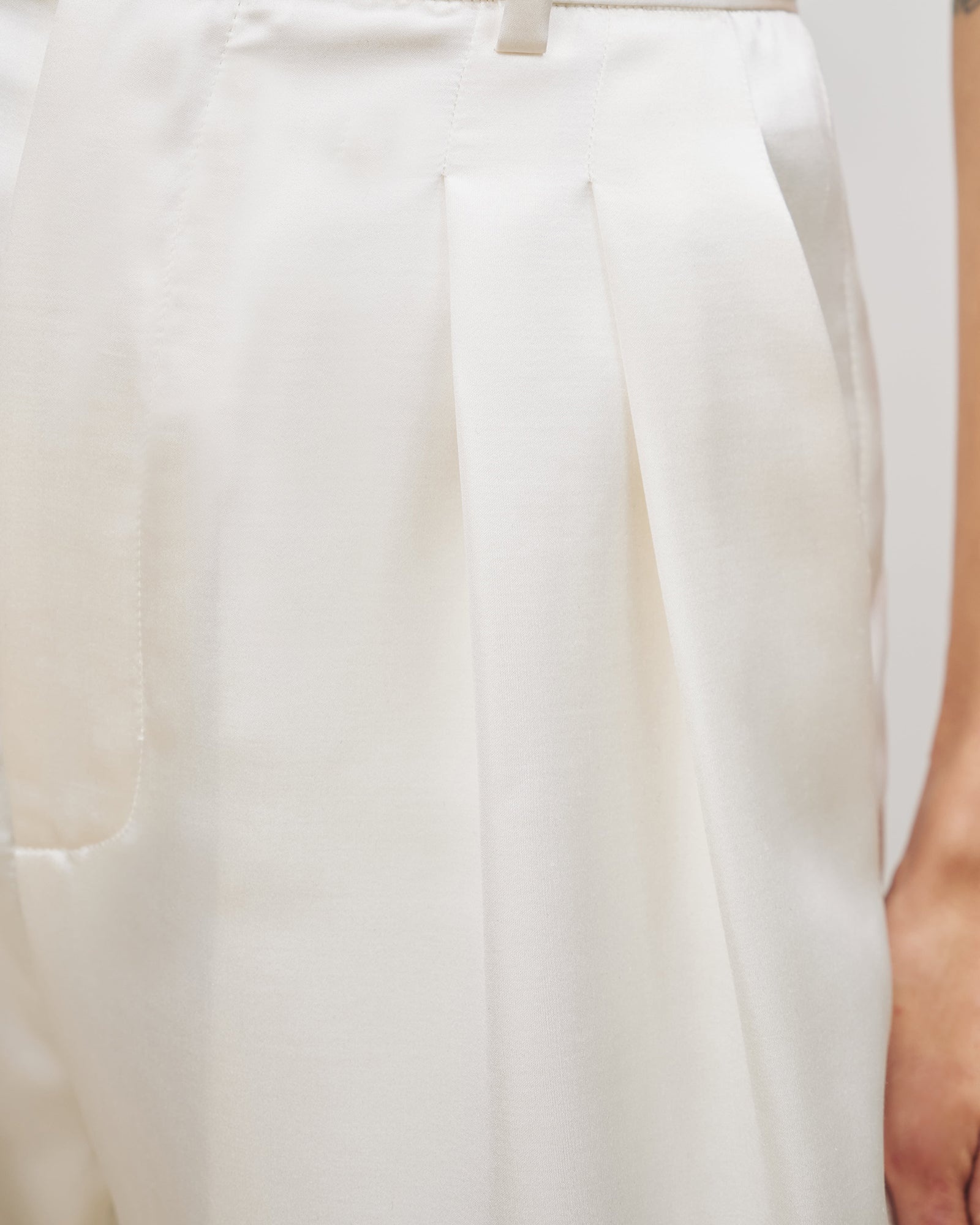 EMMETT PLEATED SILK PANT - 4