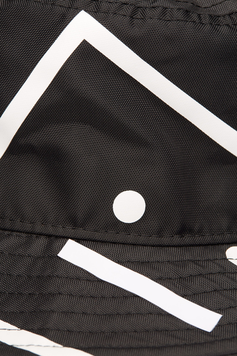 Face motif bucket hat black 3