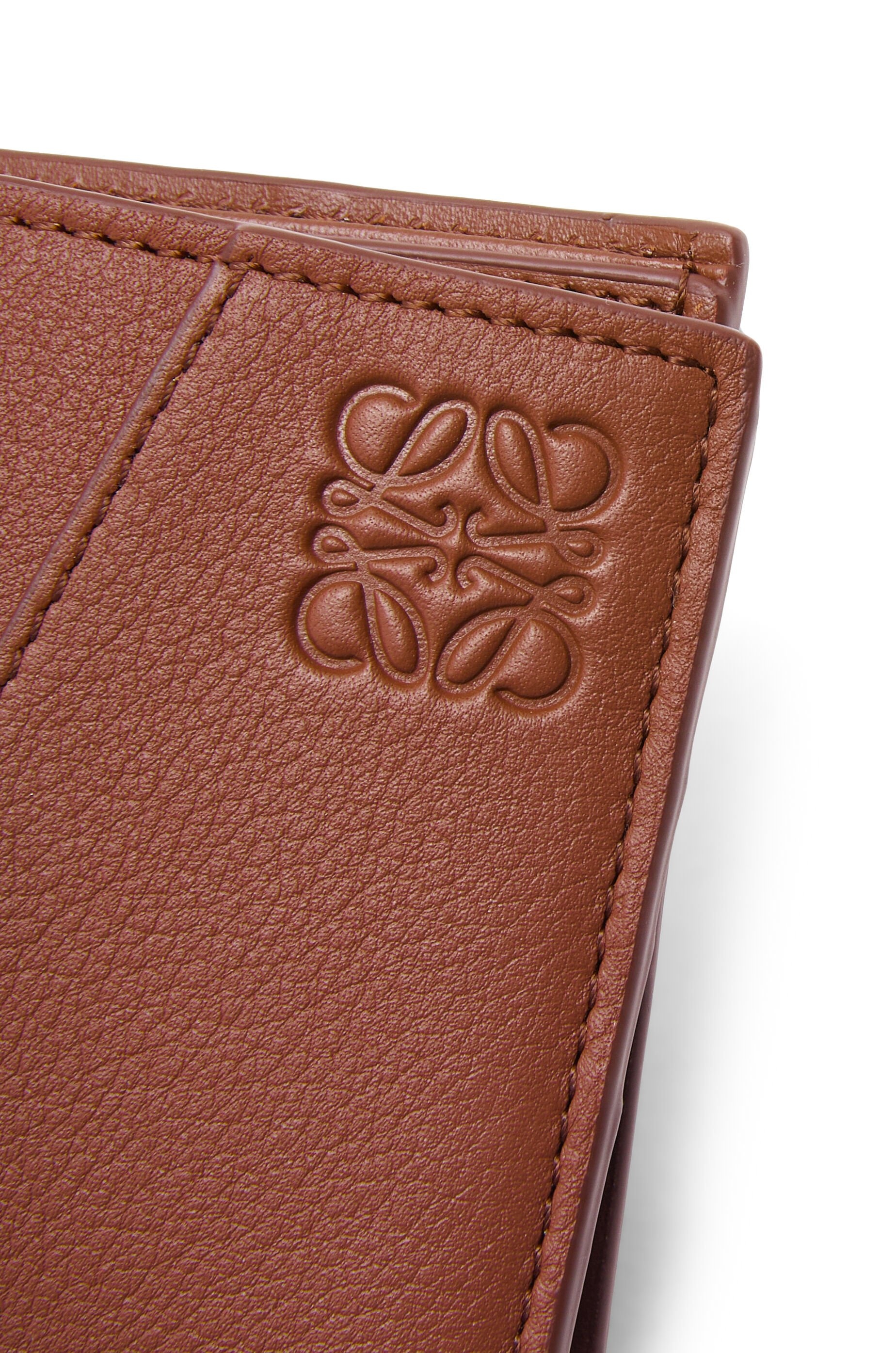 Puzzle bifold wallet in classic calfskin - 5