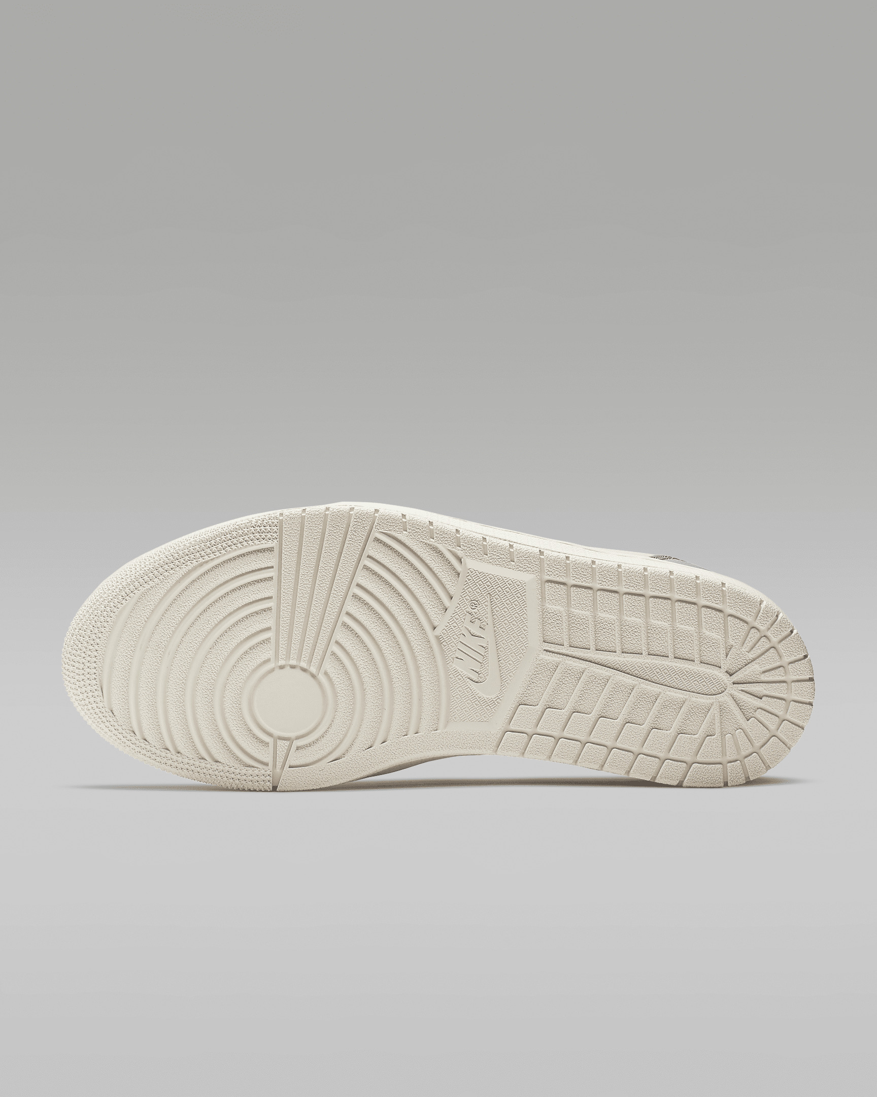 Air Jordan 1 Retro Low Slip Women's Shoes - 4