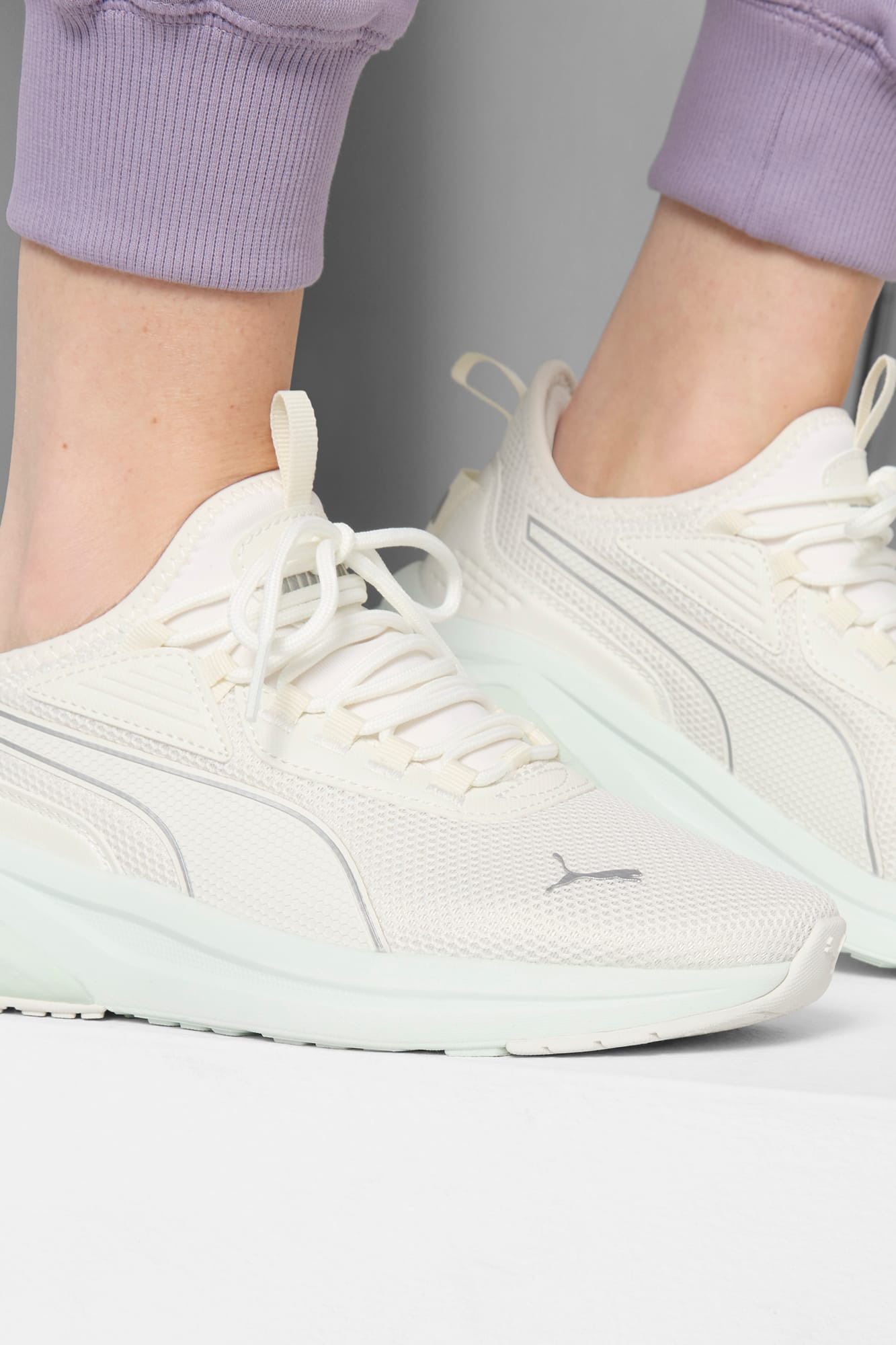 Amplifier Women's Sneakers - 2