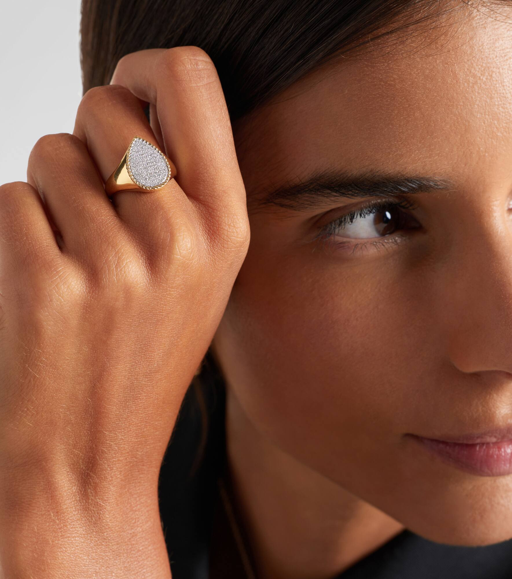 18kt gold pinky ring with diamonds - 2