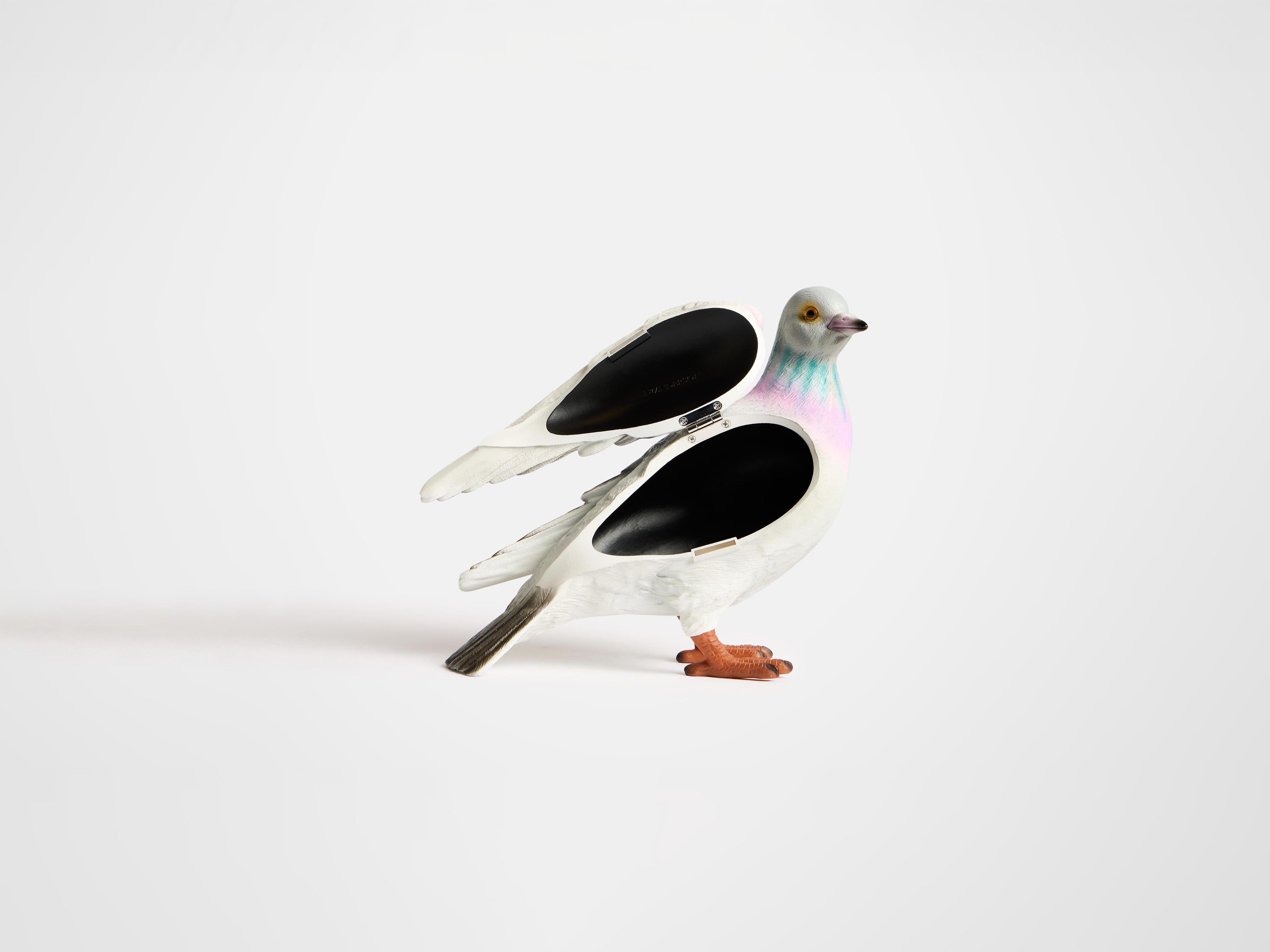 PIGEON CLUTCH IN GREY - 3