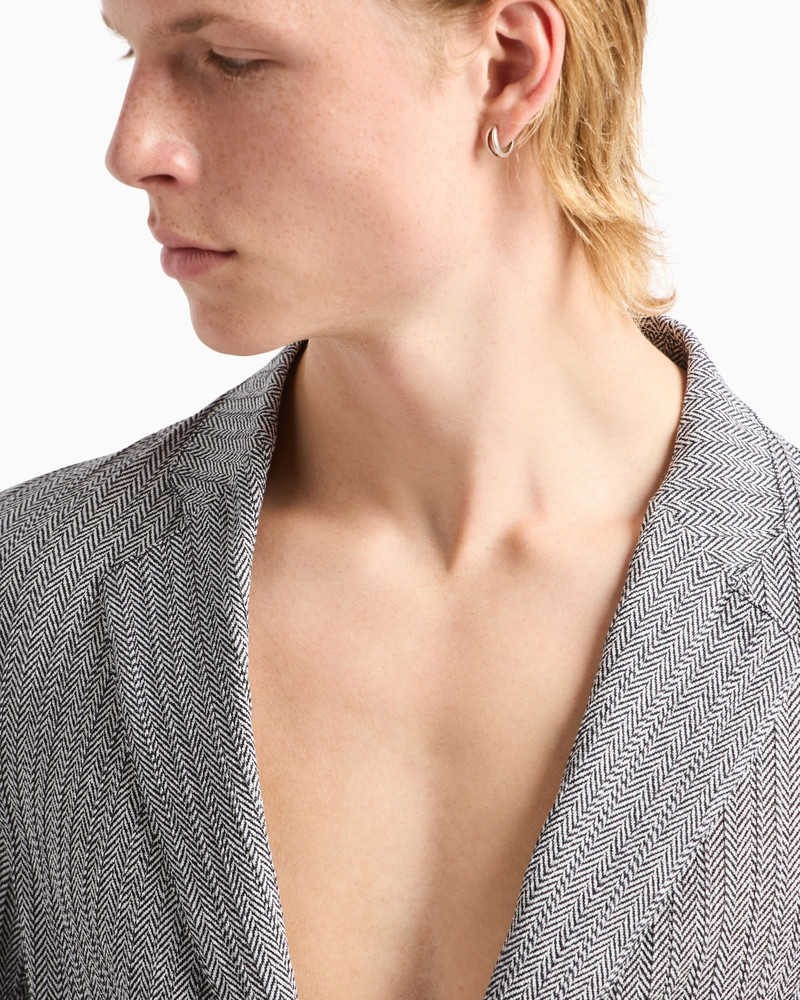 SINGLE-BREASTED BLAZER IN A CHEVRON-PRINT SEERSUCKER FABRIC 5