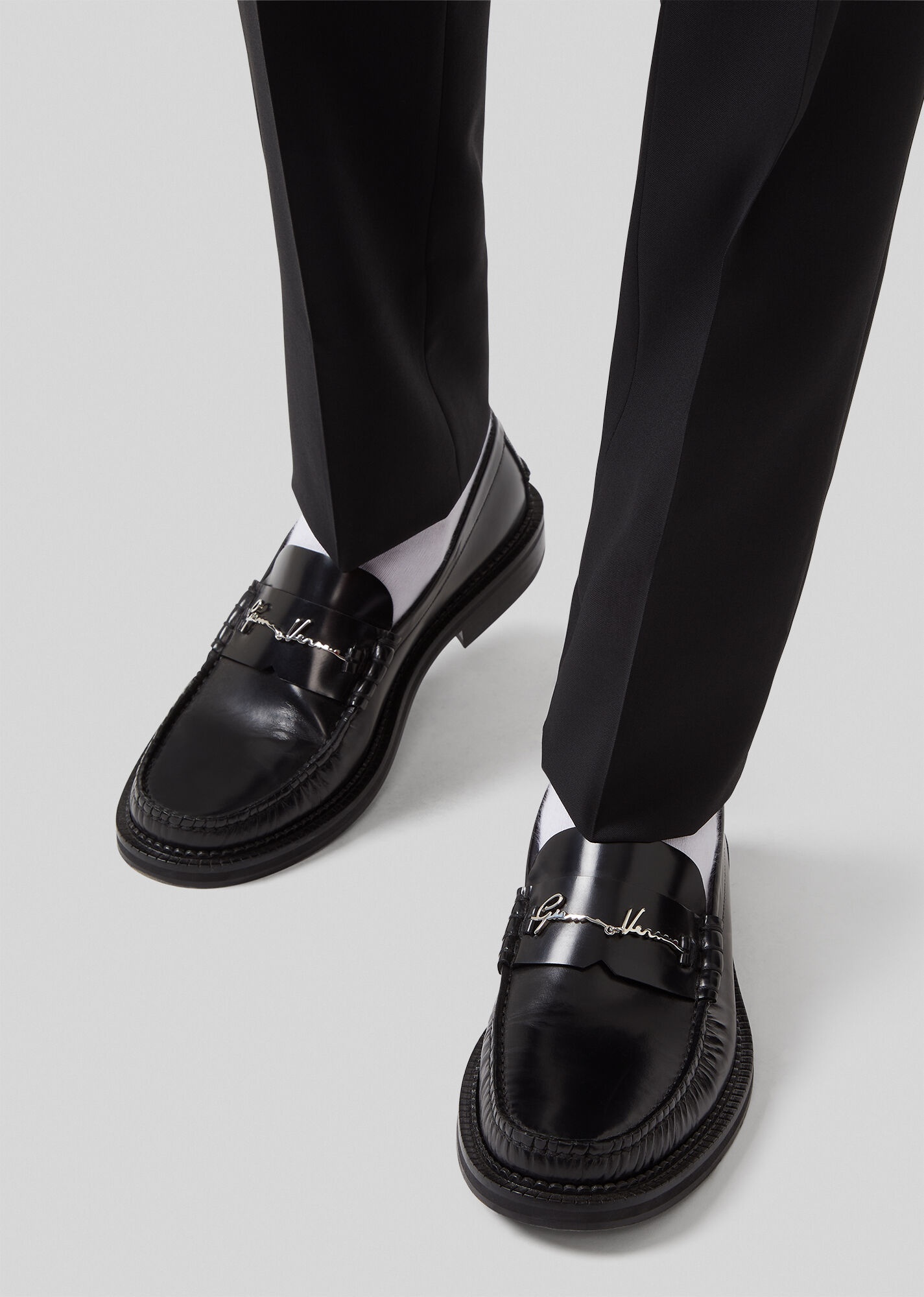 GV Signature Leather Loafers - 2