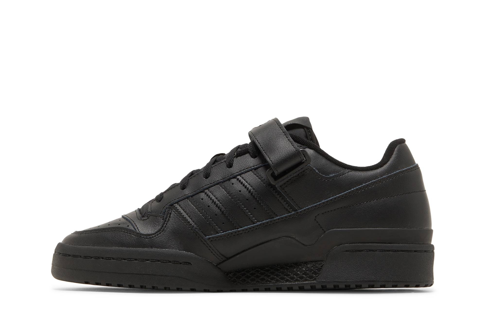Forum Low 'Triple Black' - 3