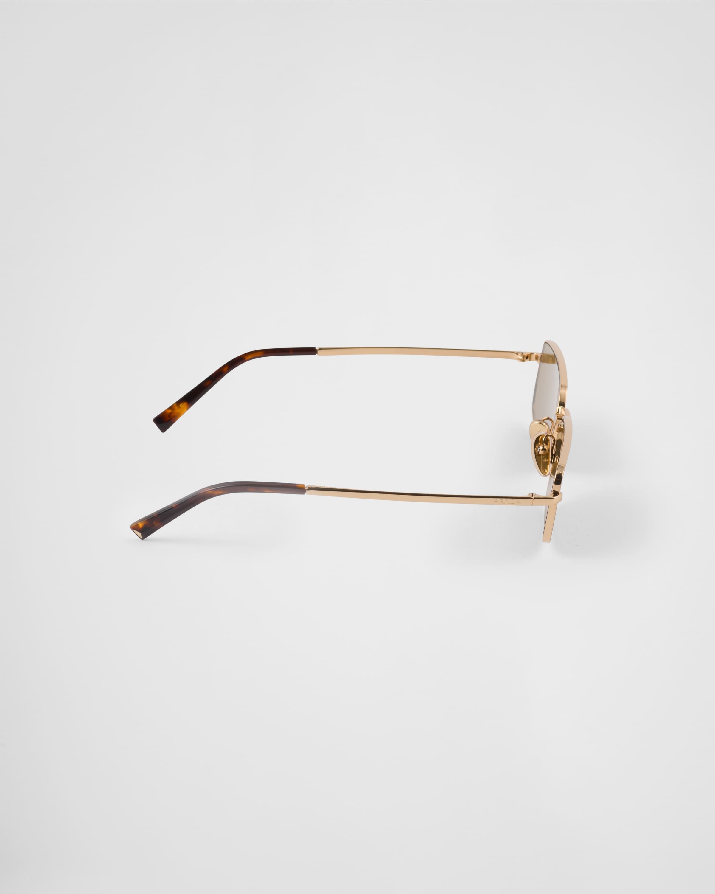 Sunglasses with the Prada logo - 4
