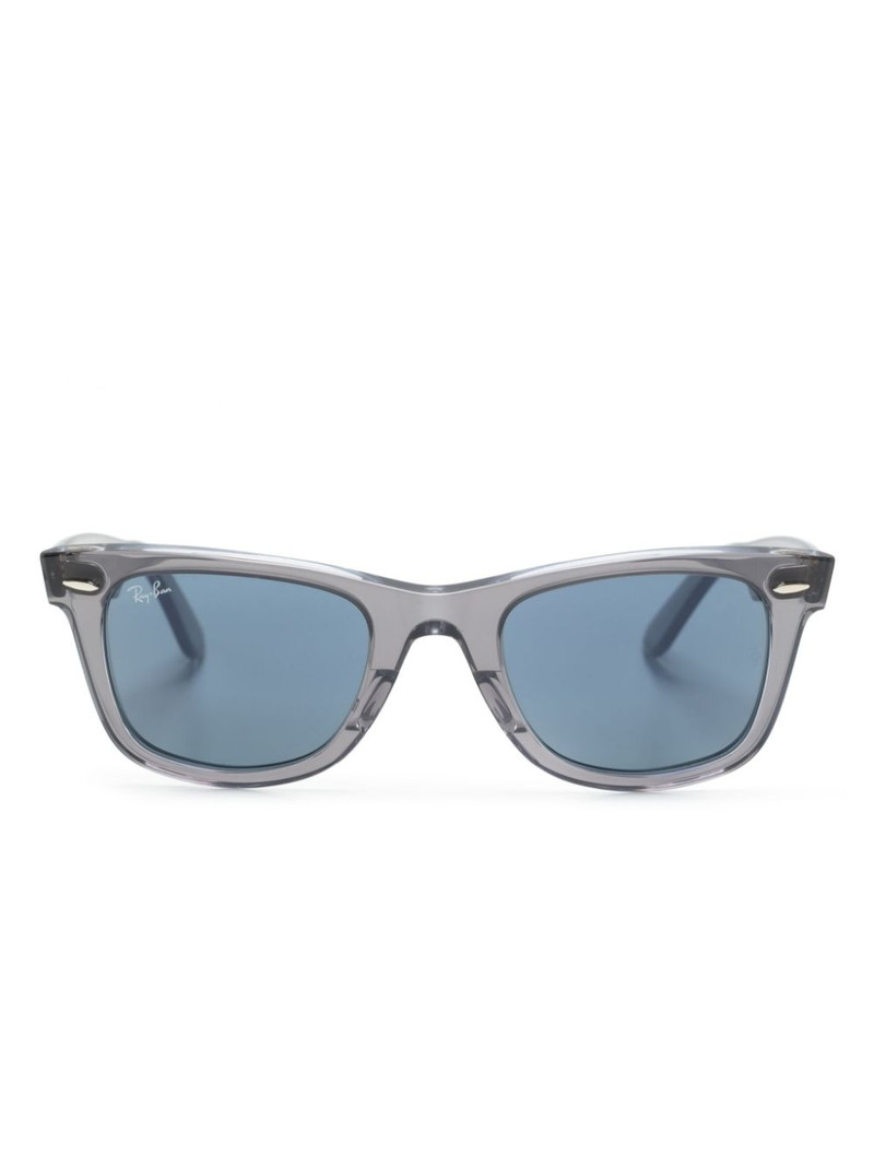 wayfarer-frame sunglasses 1