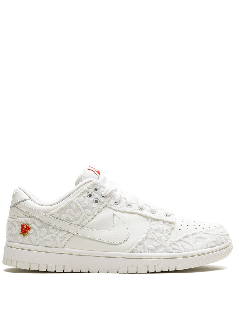 Dunk Low "Giver Her Flowers" sneakers - 1