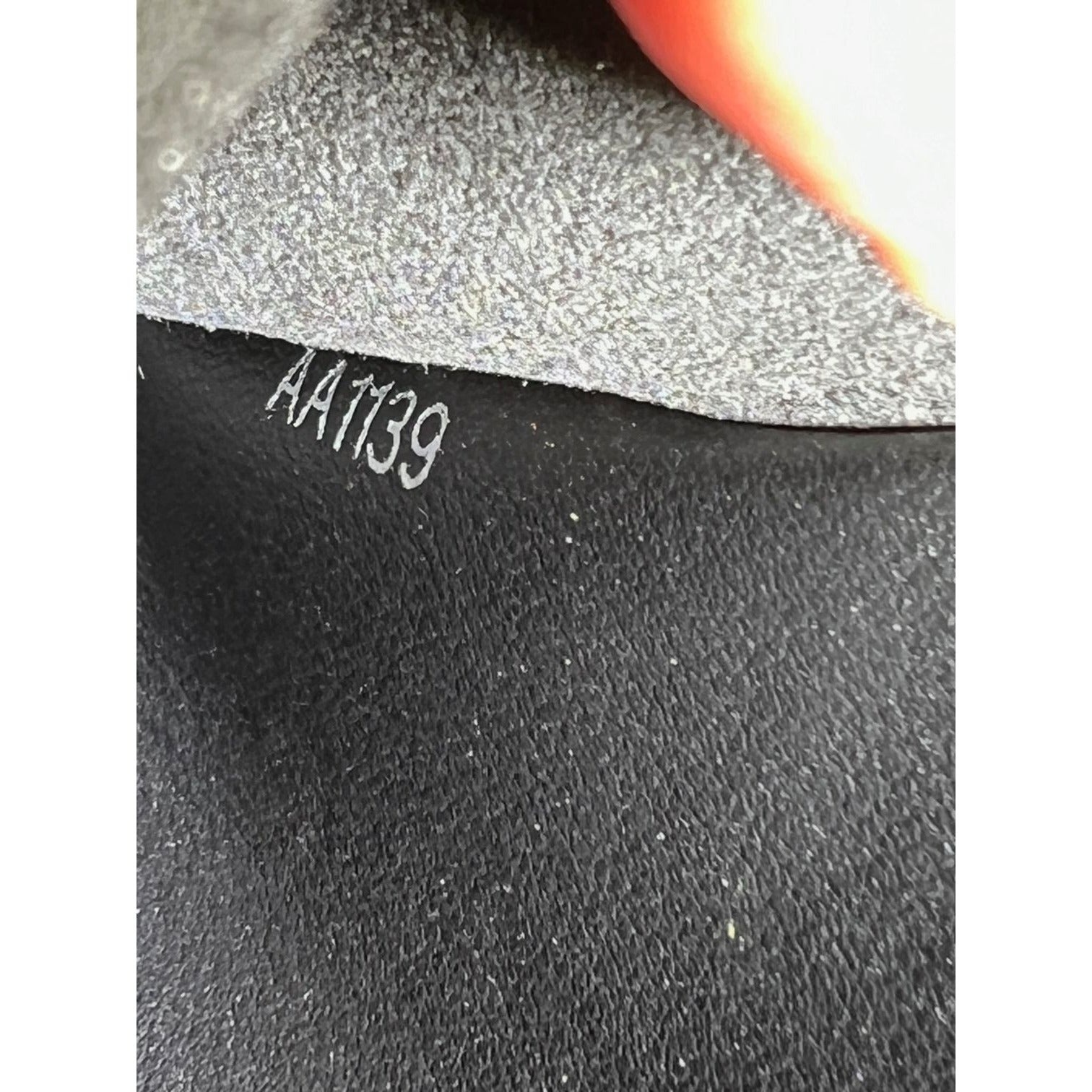LOUIS VUITTON Reverse Giant Monogram Dauphine Bumbag Clutch - 10
