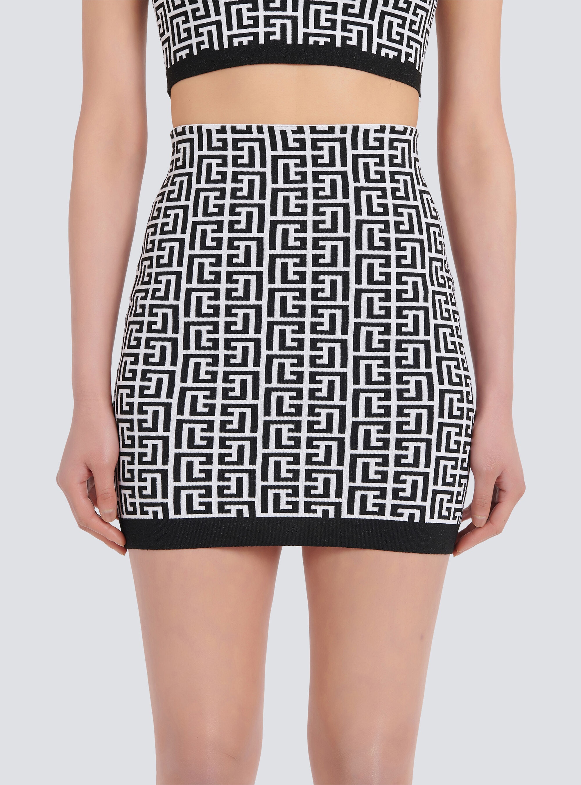 Short knit skirt with Balmain monogram - 6