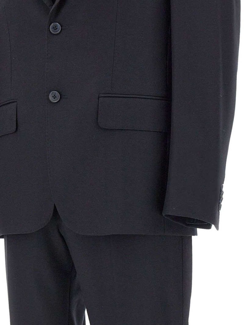 peak lapel two-piece suit 5