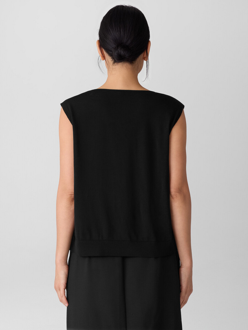 Superfine Merino Vest in Regenerative Wool 4