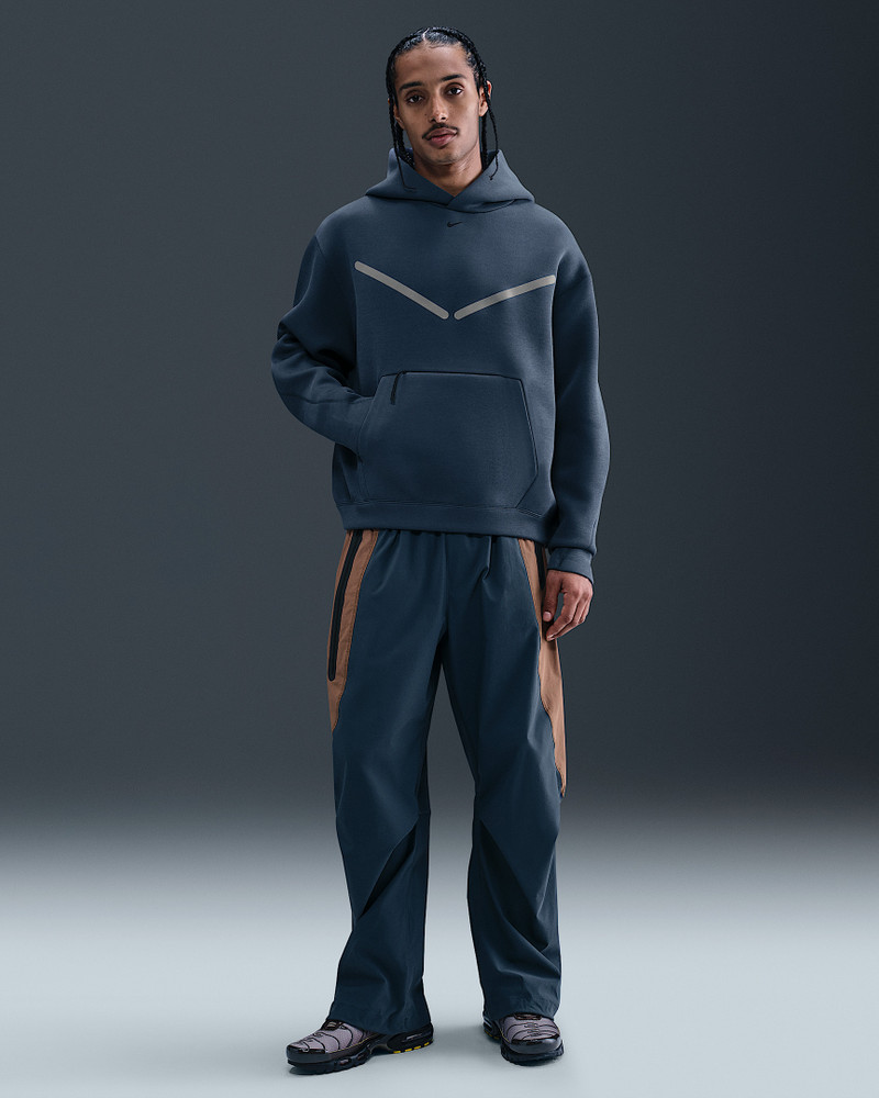 Nike Tech Men's Pullover Hoodie with Reflective Accents 4