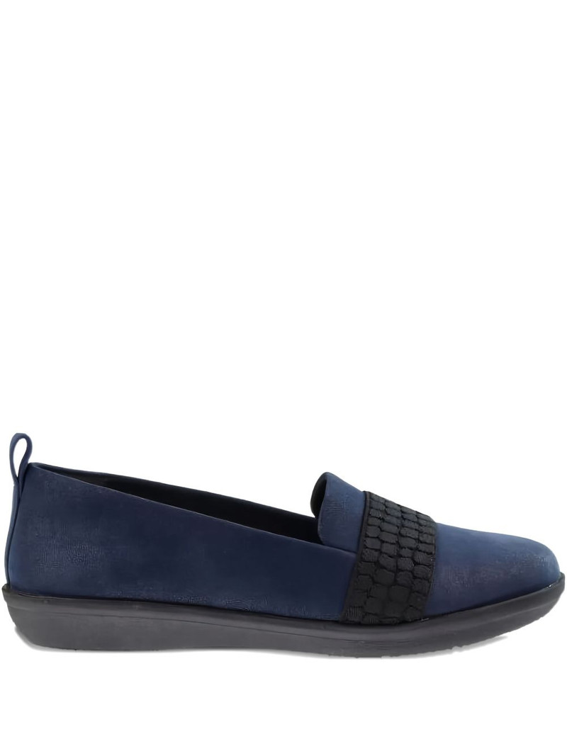 Ayla Sloane textured flat 1