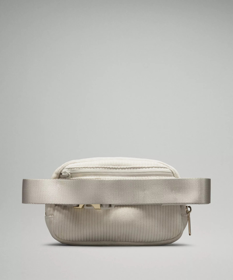Everywhere Belt Bag 1L *Corduroy 3