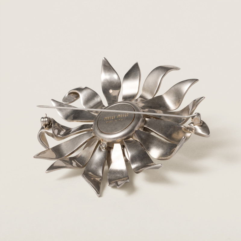 Metal brooch with crystals 3