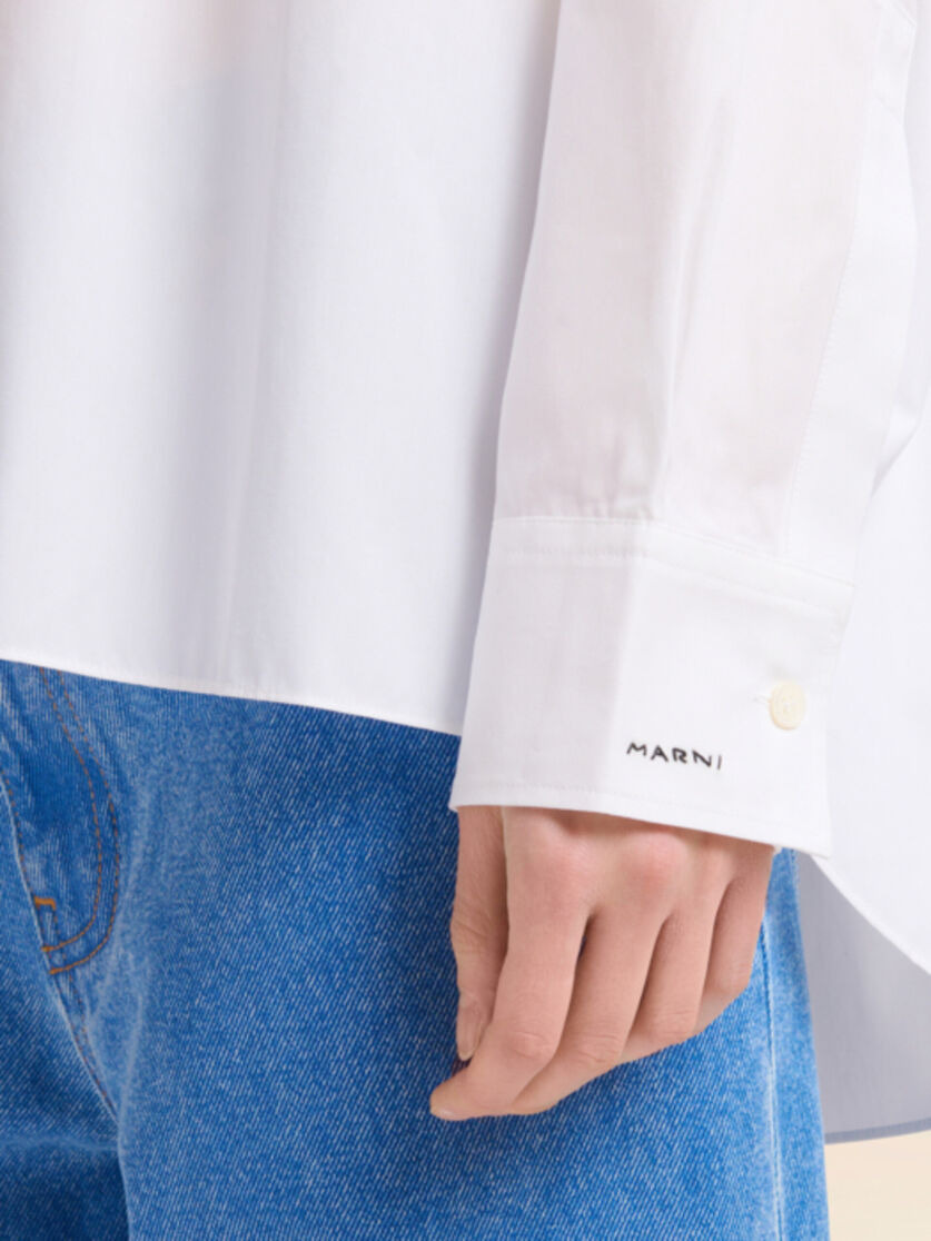 WHITE ORGANIC POPLIN SHIRT WITH GATHERED BACK - 4