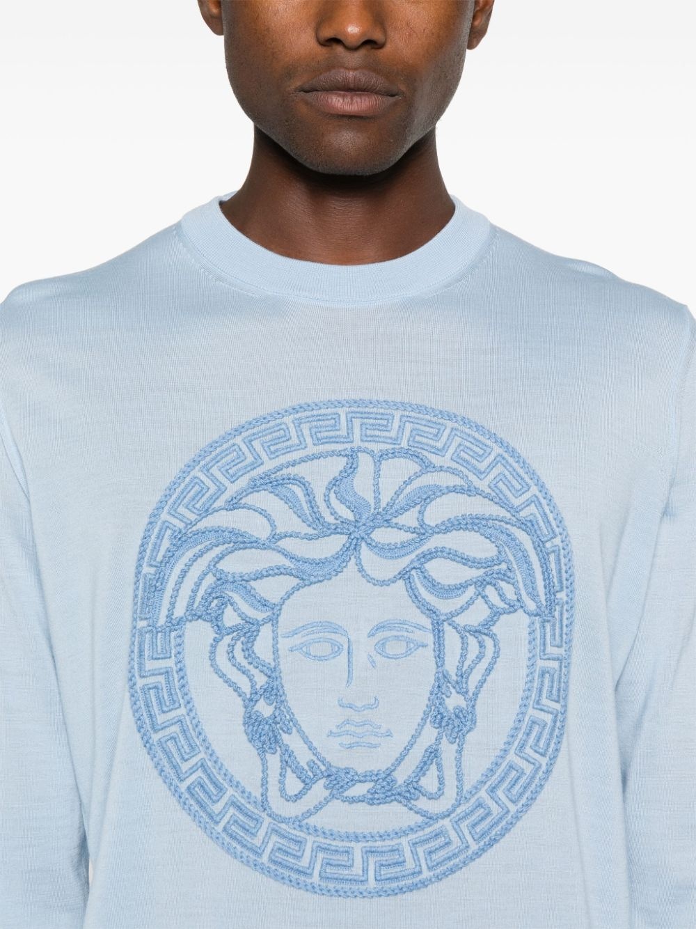 Medusa-embroidered jumper - 5