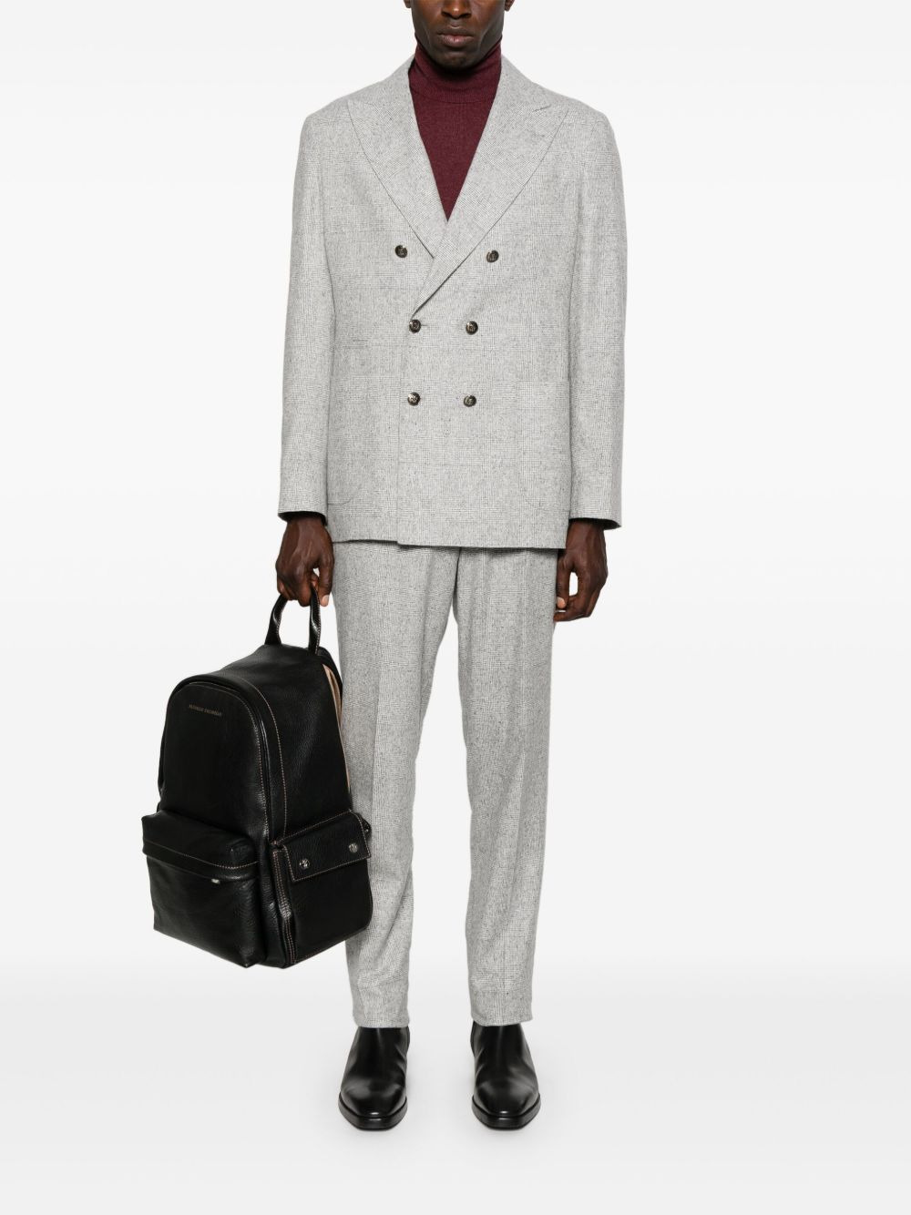 Wool And Silk Double-Breasted Suit - 4