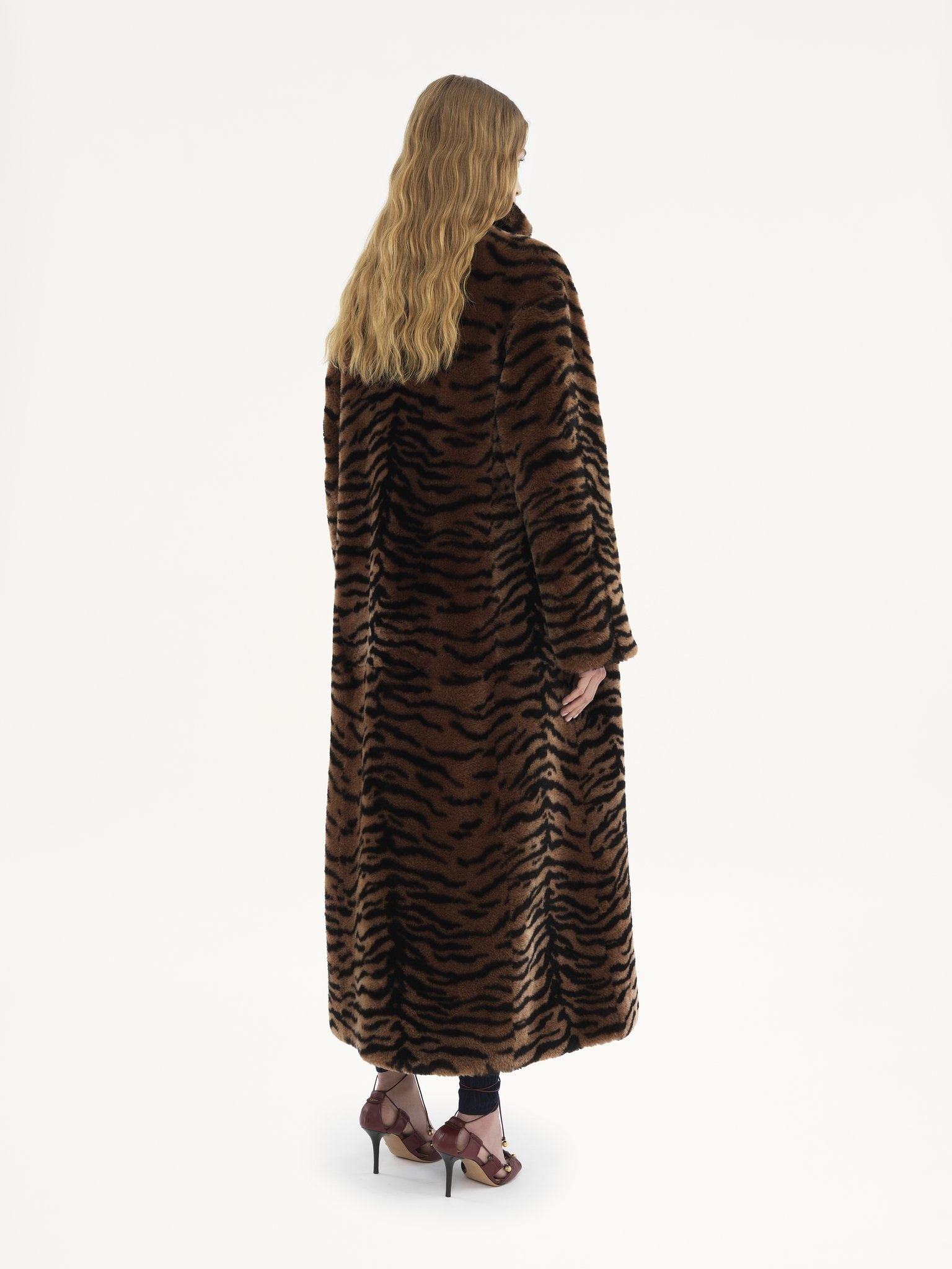 DOUBLE-BREASTED LONG COAT IN SHEARLING - 4