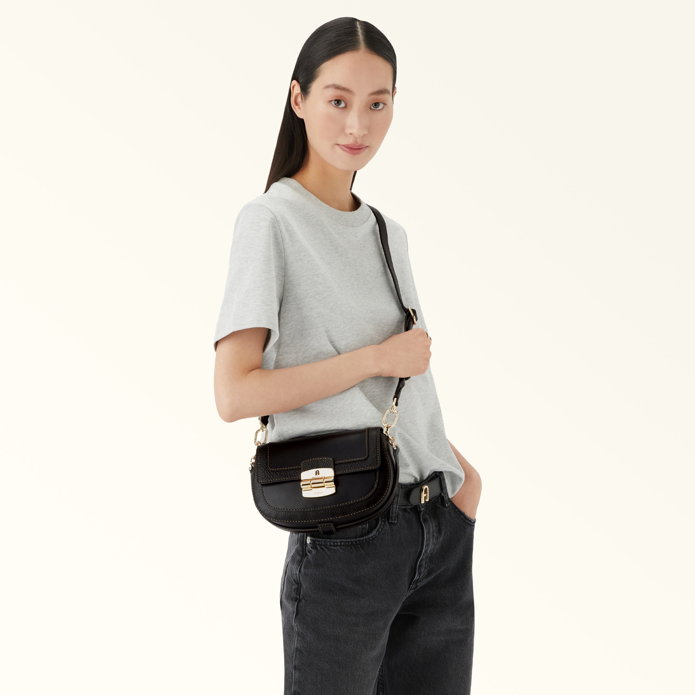 Furla Club 2 - 6