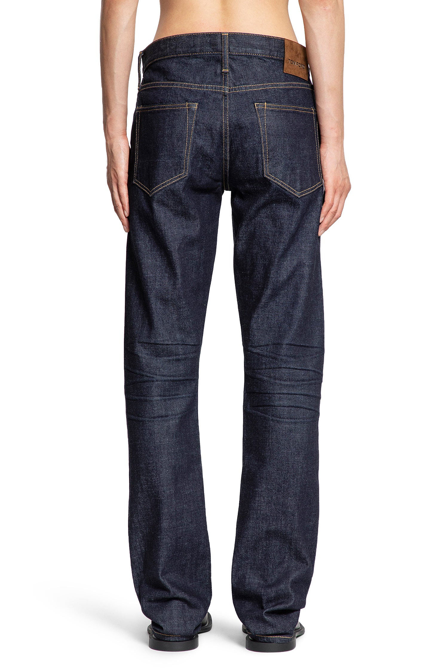 Selvedge-Straight-Fit-Jeans - 3