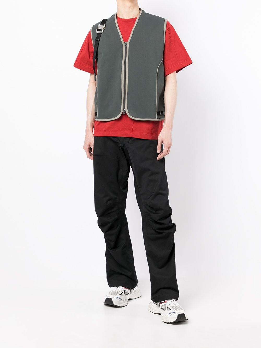 sleeveless zip-up gilet - 2