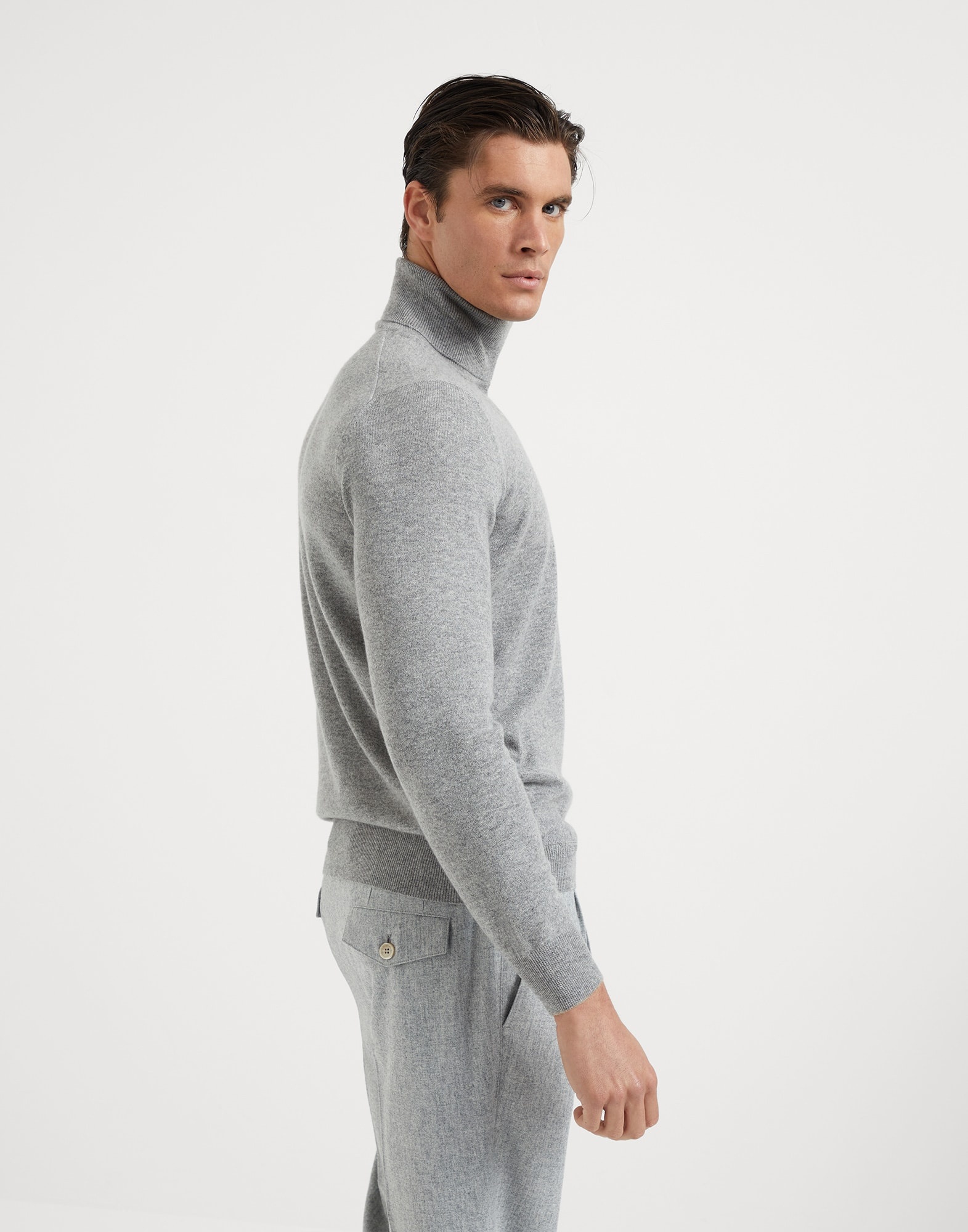 Cashmere turtleneck sweater - 2